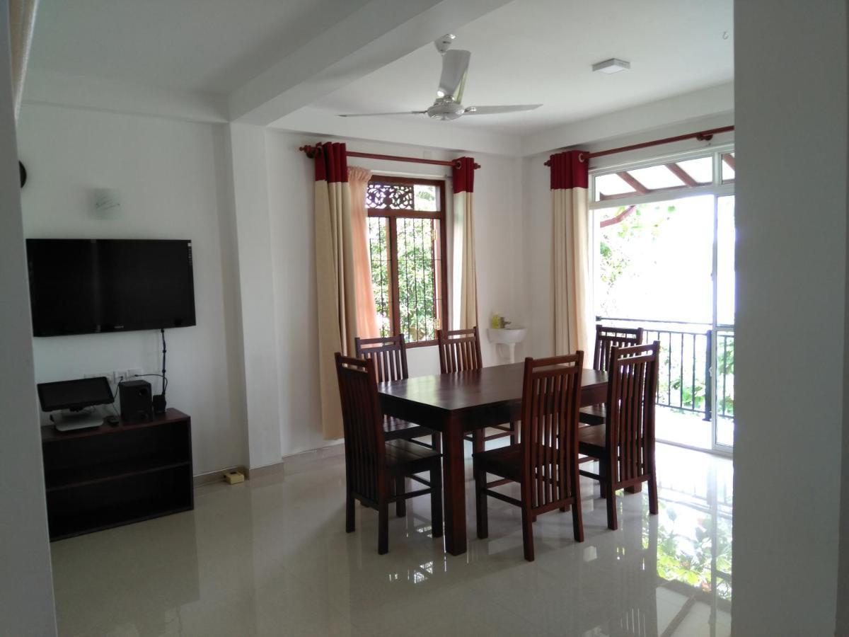 Lake Life Villa อัมบาลังโกดา ภายนอก รูปภาพ