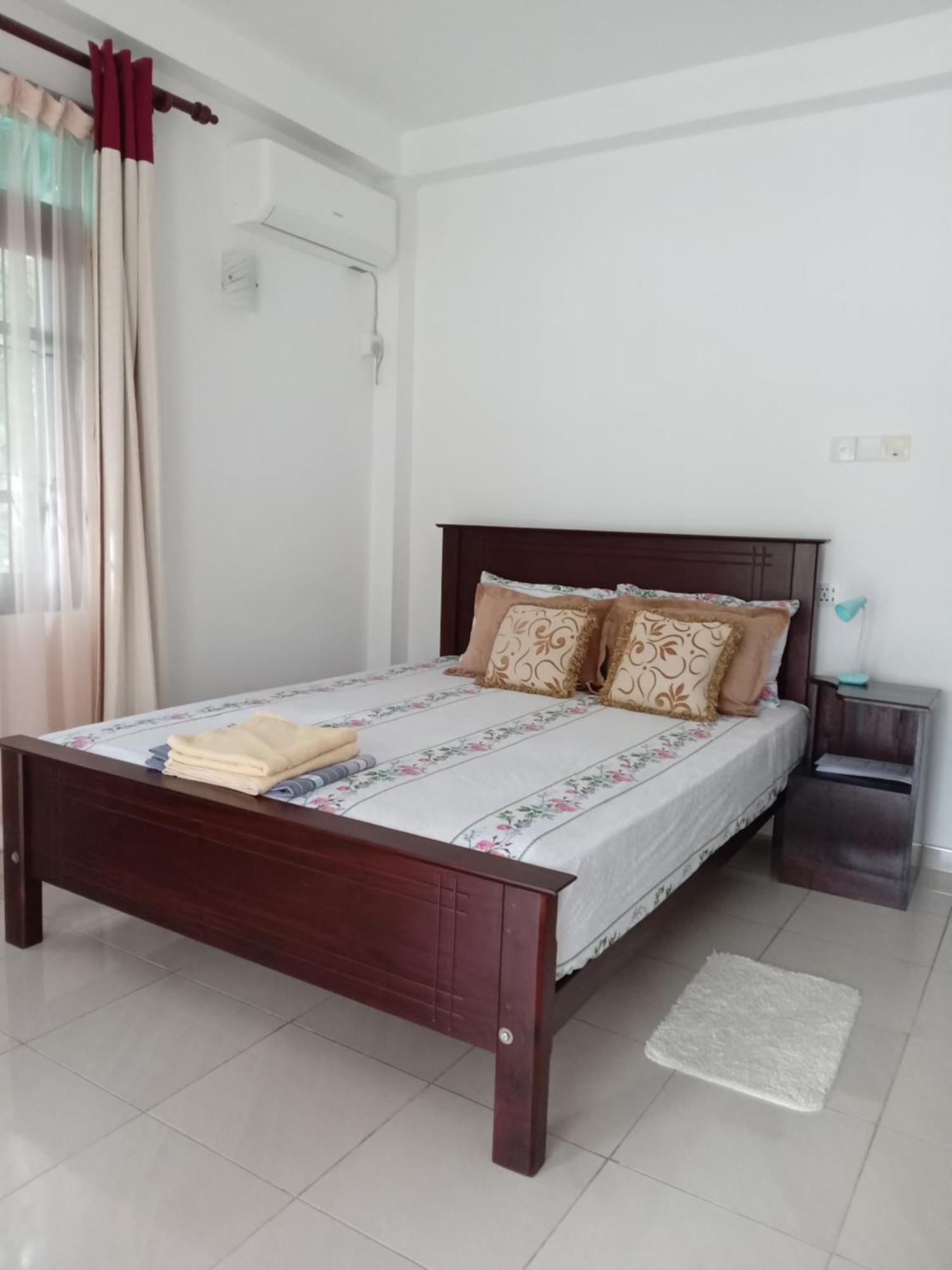 Lake Life Villa อัมบาลังโกดา ภายนอก รูปภาพ